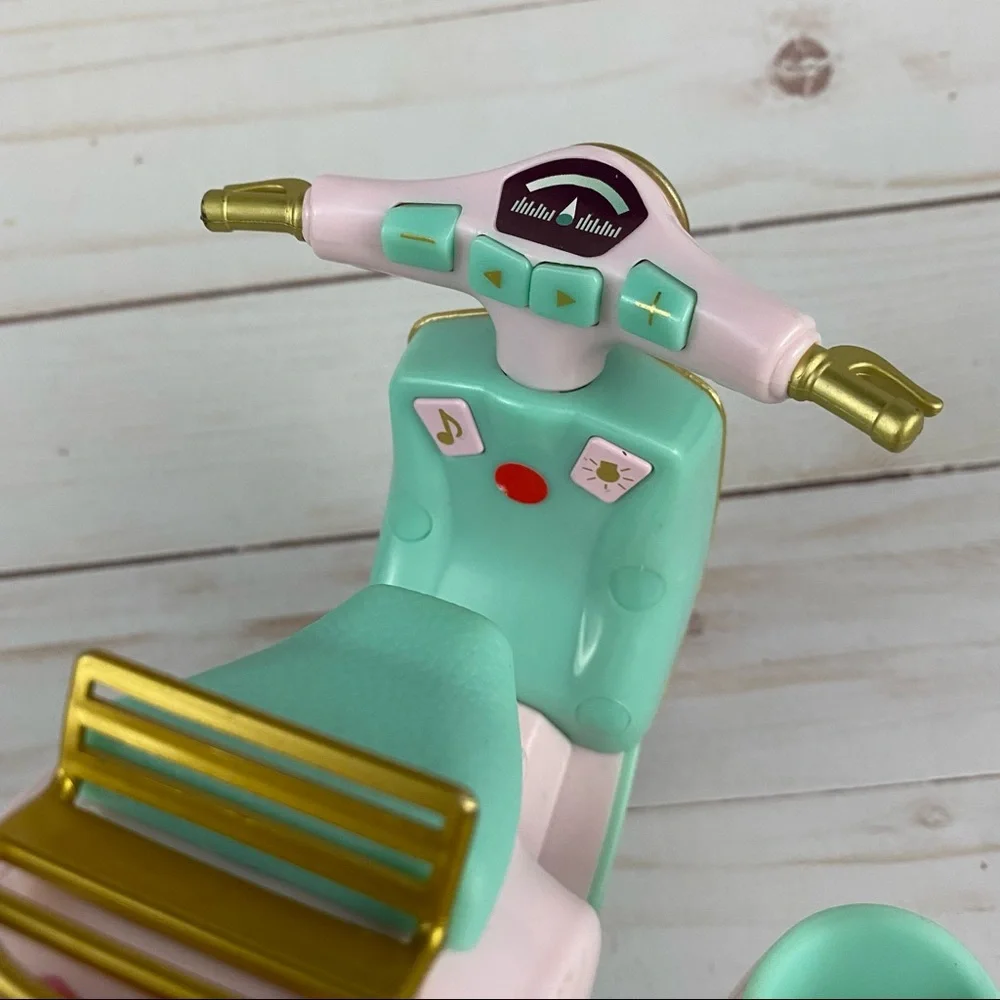 Battat Lori Doll Scooter Let’s go for a spin 6” FM Radio
